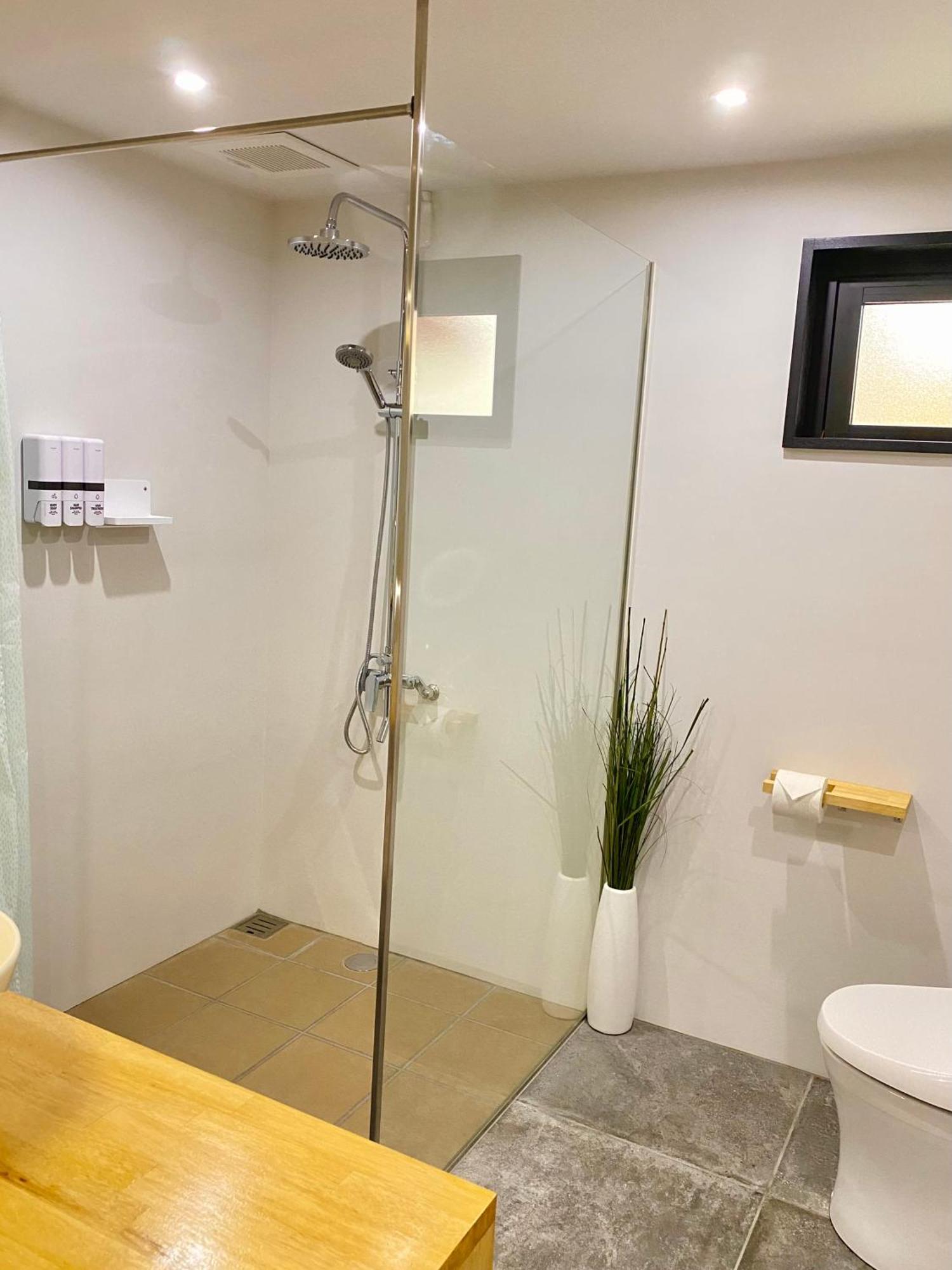 Hotel Little Swiss House Motobu Εξωτερικό φωτογραφία